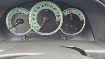 Predám toyota corolla verso 2005 - 6