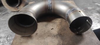 Predám koncovky výfuku e516/517 - 6