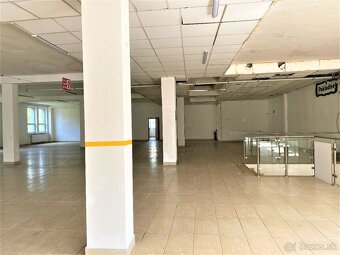 Obchodné priestory - 735 m2 - v nákupnom centre na Jazere - 6