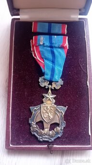 RU zasluzny kriz FJ 1849, rad rudeho praporu - 6