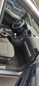 Rozpredám Opel Zafira 1.9cdti 88kw 2007 - 6