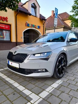 Škoda Superb Combi 2.0 TDI Sportline - 6