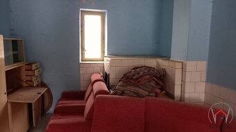 Na predaj gazdovský dom v obci Závada - 6