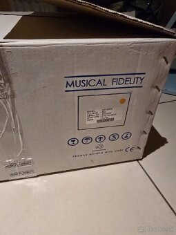 Musical Fidelity A5 - 6