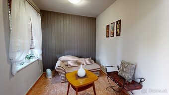 6 izbový rodinný dom s jedinečnou architektúrou,pozemok 1061 - 6