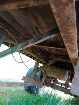 Vlek velký s točnici 7. 2,4M - 6