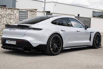 Porsche Taycan TURBO - 6