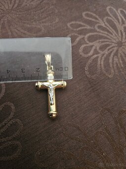 Zlatý prívesok kríž - 6