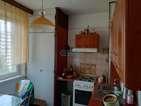 Veľký 2-izbový byt s balkónom - Žilina VLČINCE - 6