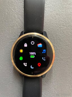 GARMIN VENU ZLATÉ S ČIERNYM REMIENKOM - 6