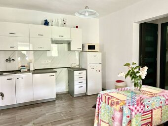 Exkluzívne na predaj 3i RD Šípkov , poz. 587m2 - 6