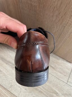 Nenosené- Originál Bugatti spoločenské poltopánky 44 - 6