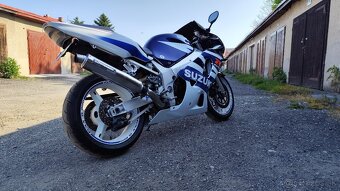 SUZUKI GSX-R 600 K3 r.v.2003 - 6