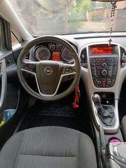 Predám Opel Astra j - 6