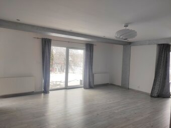 Rodinný dom s garážou v obci Demjata - 6