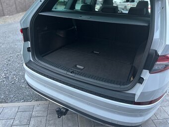 ŠKODA KODIAQ SPORTLINE 4x4 2.0 TDI 110KW TAŽNÉ cockpit m2023 - 6