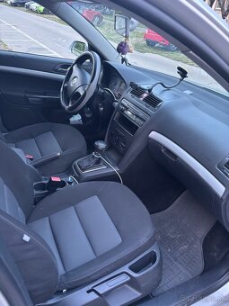 Škoda oktavia 2 1.6 MPI - 6