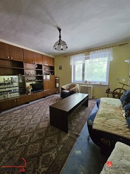 Rodinný dom s veľkou záhradou - 6