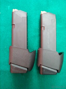 Dva 19 ranové zásobníky s návlekom určené pre Glock26 - 6