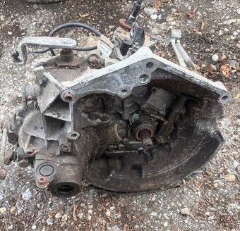 Rozpredám Peugeot 206 206+ 1.1 benzin 1.4 hdi - 6