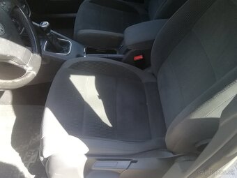 Rozpredám volkswagen golf 5 variant 1,9 tdi 77 kw BLS - 6