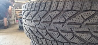 Predám zimne gumi 225/60R17 - 6