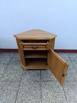 Rustikálna skríňka, rohová, nábytok z masívu - 6