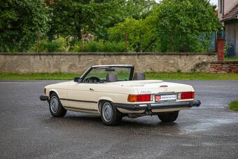 Mercedes-Benz SL 380 R107 - 6