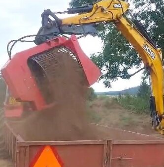 Triedička zeminy, prosévaci lyžica na bager - 6