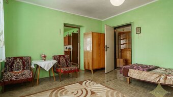 Exkluzívne na predaj gazdovský rodinný dom s pozemkom o rozl - 6