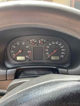 Volkswagen Golf 4 1.4 55kw benzin - 6