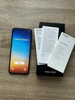 Samsung Z Flip 5 ,256GB - 6