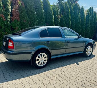 Škoda Octavia 1.6 75kW Benzín Elegance TOP - 6