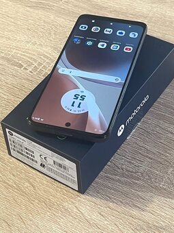 Motorola G32 / 6GB/128GB Black TOP Stav - 6