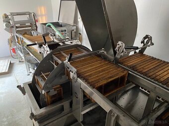 Predám linku na vytáčanie medu. - 6