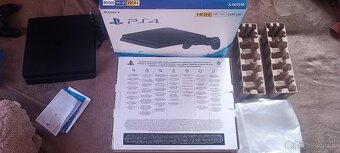 Ps4 slim s hrami a volantom ferrari - 6