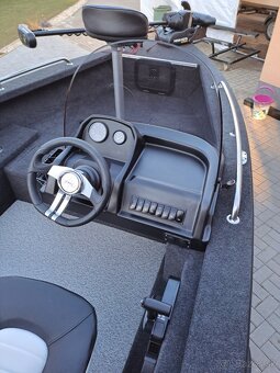 MOTOROVÝ ČLN BREMA 450 V PRO.AKCIA - 6