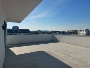 4-izbový byt 127 m2 s terasou v novostavbe Trenčín Centrum - 6