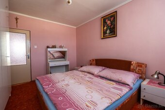 Byt s garážou v obci Dvorníky. - 6