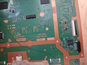 Predám PS4 FAT a PS4 Slim na diely - 6