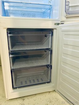 Beko RCSA 240K30W kombinovaná chladnička - 6