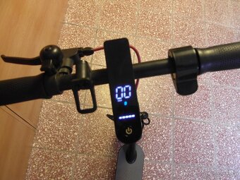 Elektrokolobežka Sencor S 30 , VEĽMI PEKNÁ  - 6