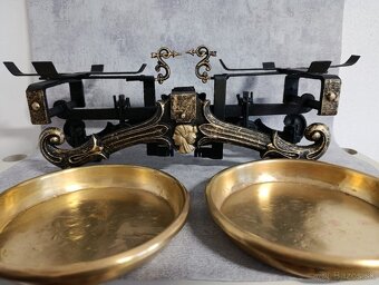 Staré pekne dvoumiskové váhy se ženou po kompletní renovaci - 6