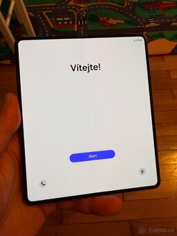 Samsung Galaxy Z Fold4 Vnútorný display poškodený - 6