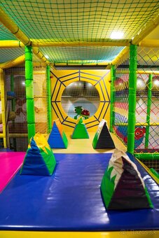 Detské interierové ihrisko s kaviarňou v Topoľčanoch - 6