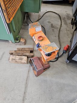 Ohraňovací lis Weinbrenner EGP 80/1200 - 6