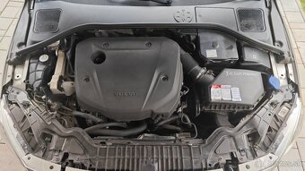 Volvo V60 Kinetic D4 140kw, edrive M.6 - 6