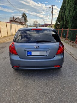 Kia Ceed 1,6 Crdi 85KW  2008 - 6