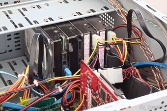 PC Intel Core Duo E6420 ; RAM 3 Gb; HDD 816 Gb; Ati Radeon 5 - 6