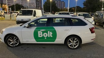 Škoda Octavia Combi 1.6 TDI 115k Style 2018 - 6